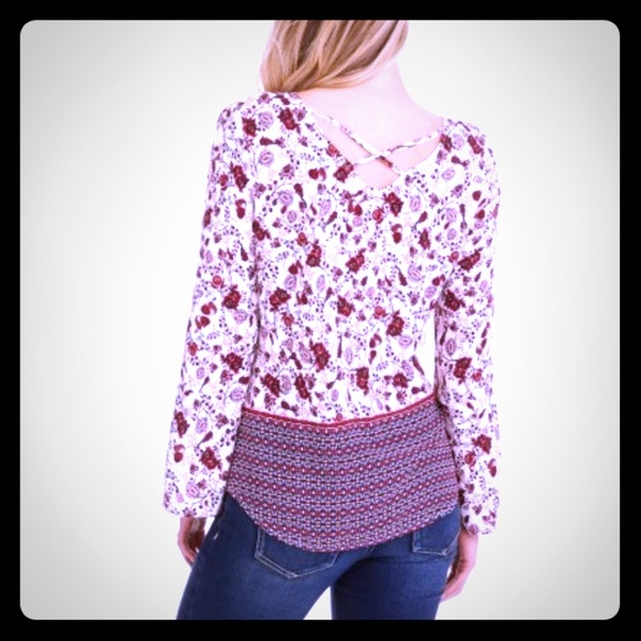 🎀Super Cute Tunic🎀 - Picture 2 of 5